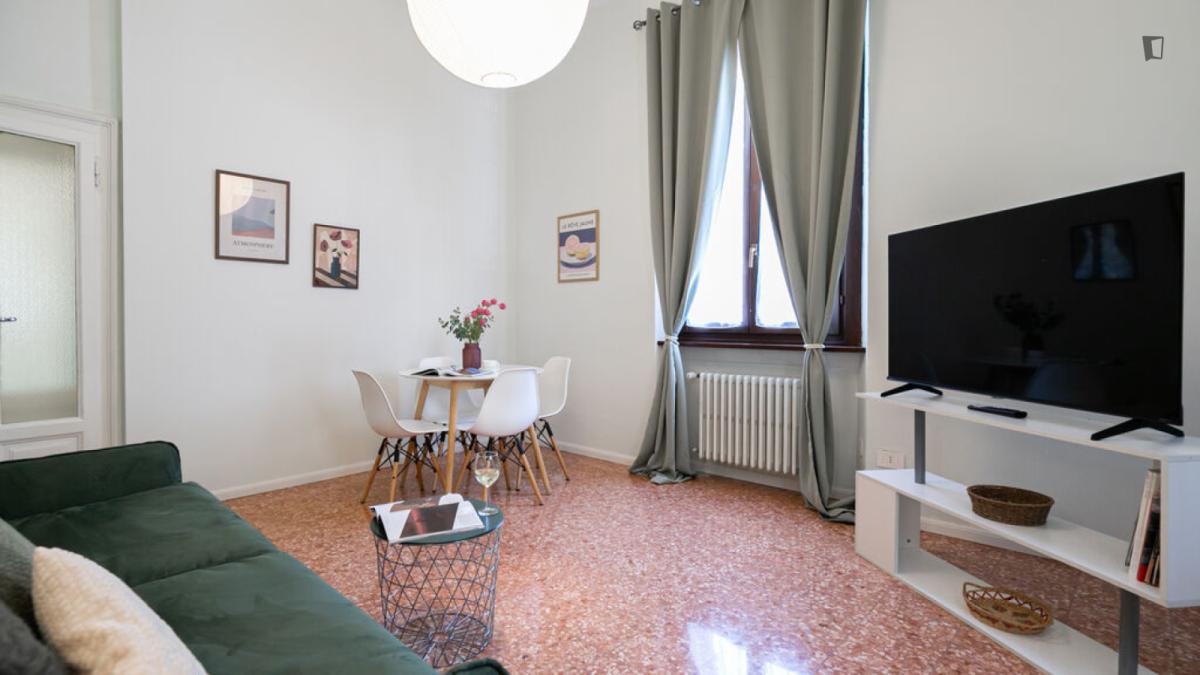 Bright 1-Bedroom Flat Close To The Gambara Subway Station - 31