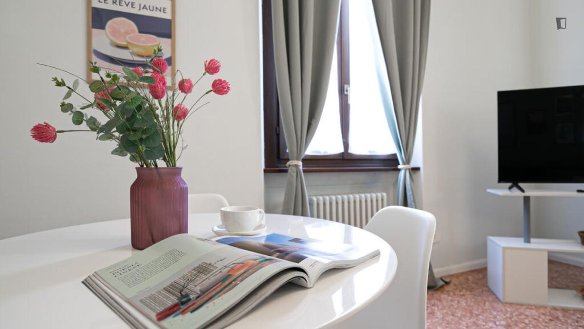 Bright 1-Bedroom Flat Close To The Gambara Subway Station - 27