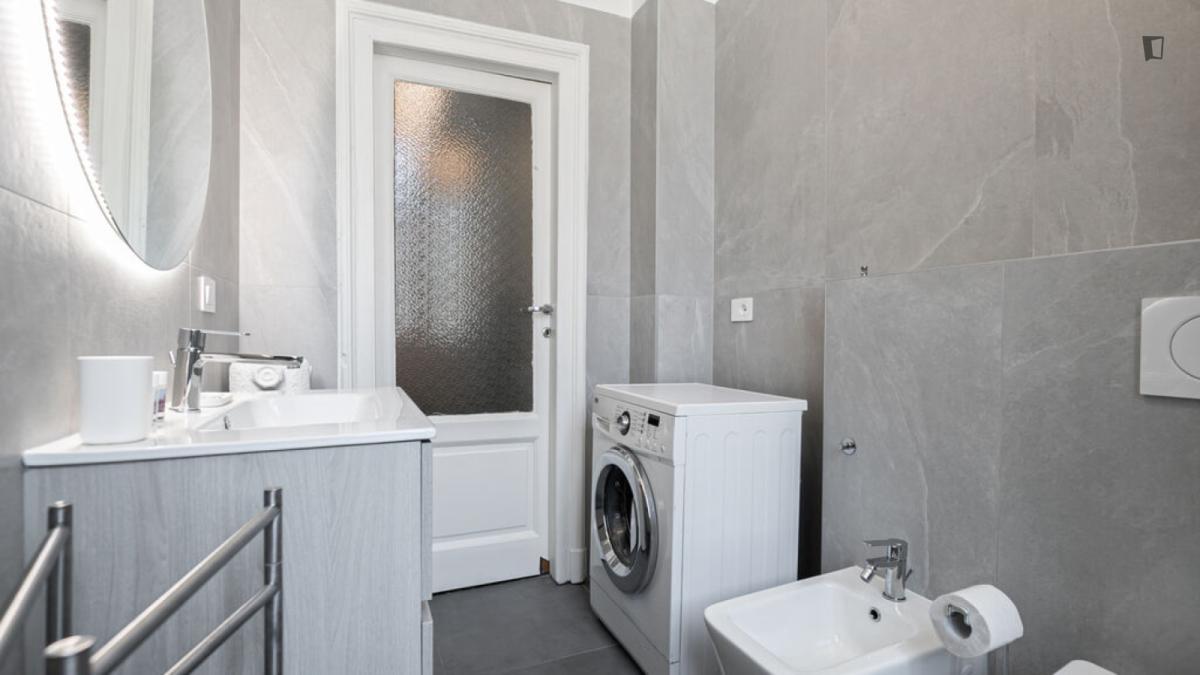 Bright 1-Bedroom Flat Close To The Gambara Subway Station - 6