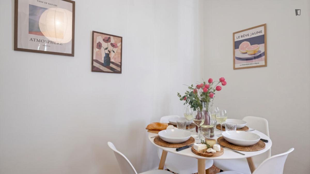 Bright 1-Bedroom Flat Close To The Gambara Subway Station - 22