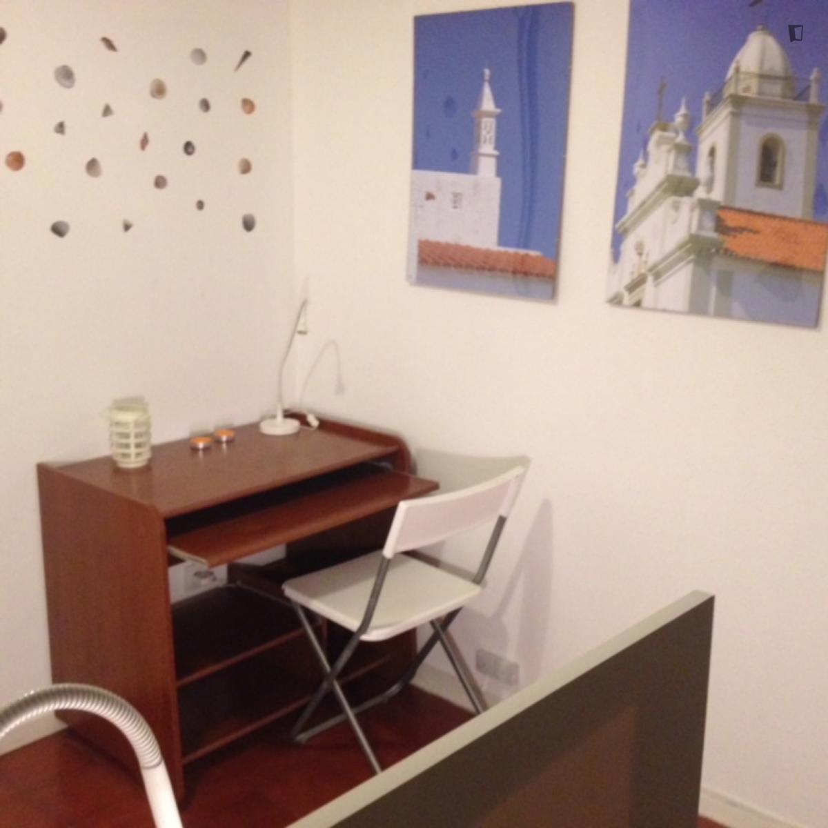 Homely Apartment In Lumiar - 11