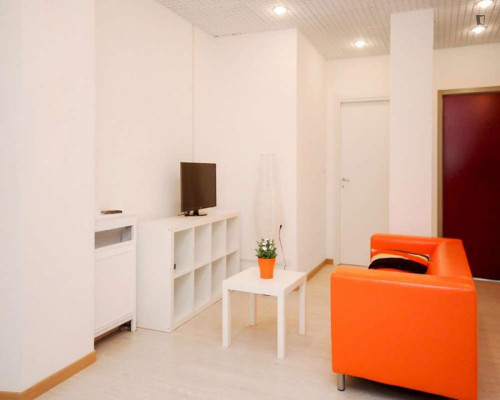 Single bedroom with balcony close to Guastalla Gardens - Gallery - 9