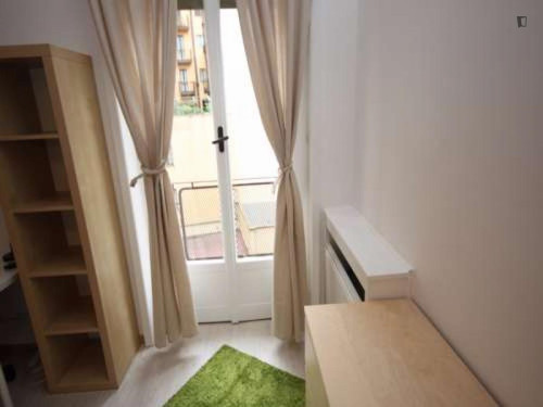 Single bedroom with balcony close to Guastalla Gardens - Gallery - 8