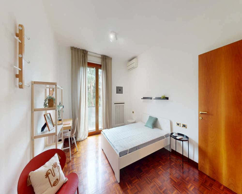 Stanza in Via Alessandro Litta Modignani - Gallery - 4