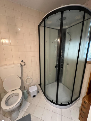 Luminous Double Bedroom with a balcony close to University of Lisbon  - Gallery - 9