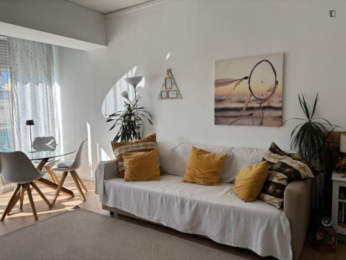 Captivating Single Bedroom close to Parede Train Station - Gallery - 2