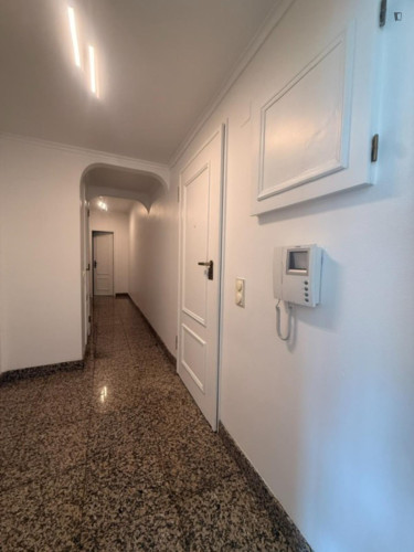 Elegant Single Bedroom with a balcony close to NOVA School of Science and Technology - Gallery - 12