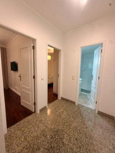 Elegant Single Bedroom with a balcony close to NOVA School of Science and Technology - Gallery - 13