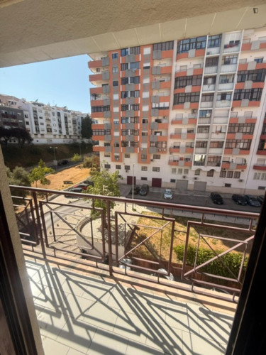 Elegant Single Bedroom with a balcony close to NOVA School of Science and Technology - Gallery - 3
