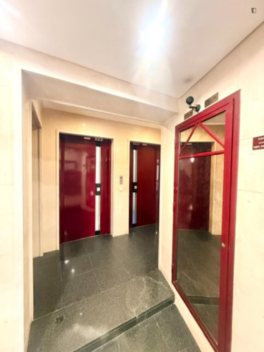 Bright Twin Bedroom with a balcony close to FCT University - Gallery - 12