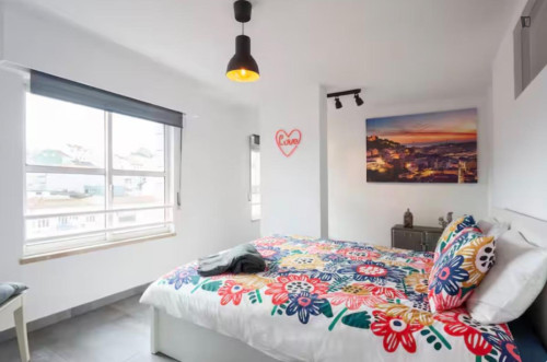 Comfy 1 Bedroom Apartment with a balcony close to Santa Apolónia Metro
