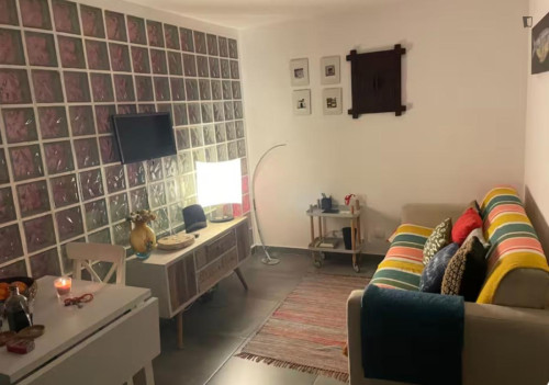 Comfy 1 Bedroom Apartment with a balcony close to Santa Apolónia Metro - Gallery - 3
