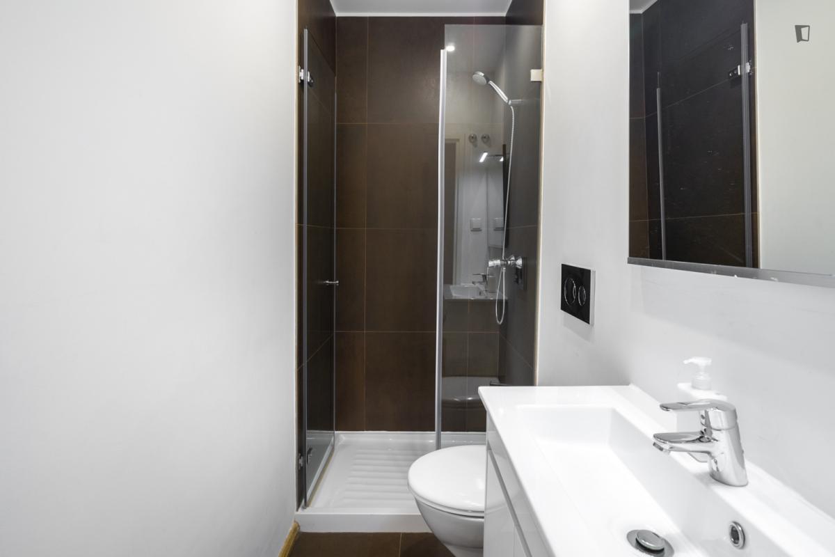 Beautiful Bedroom In Saldanha Neighborhood - 1