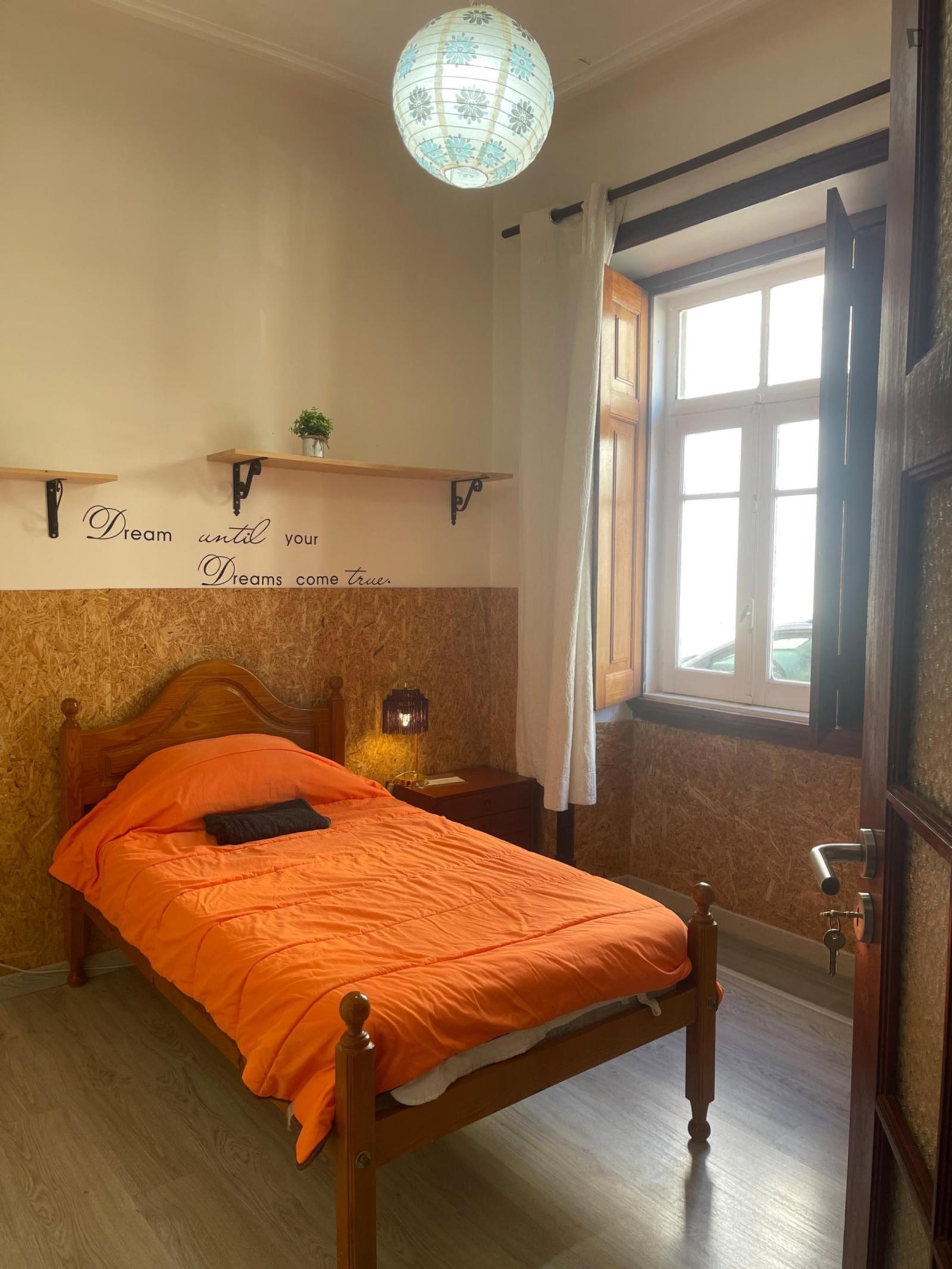 Cozy Single Bedroom Close To University Of Coimbra - 1
