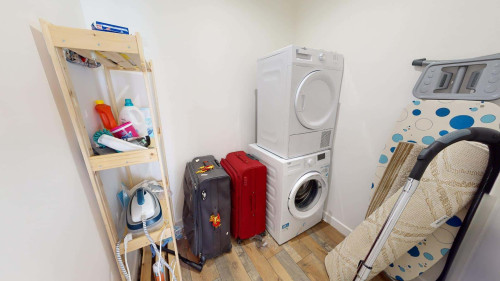 Room in Rue Parmentier, Rouen for 81 m² with 4 bedrooms - On-site Facilities