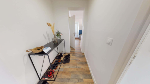 Room in Rue Parmentier, Rouen for 81 m² with 4 bedrooms - Others