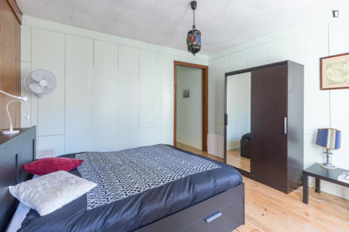 Appealing 1-bedroom apartment close to Trindade metro station - Gallery - 16