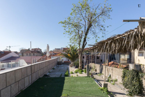 Appealing 1-bedroom apartment close to Trindade metro station - Gallery - 3