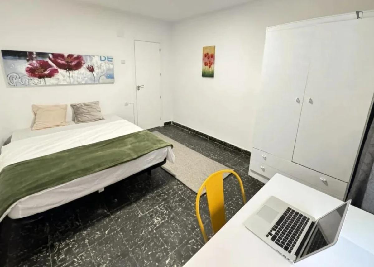 Cozy Double Room In Valencia - 6