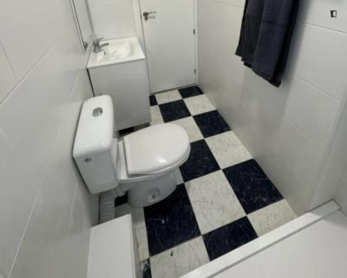 Cozy Double Room In Valencia - 4