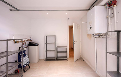 Room in Rue du Château, Moirans for 168 m² with 6 bedrooms - Gallery - 7