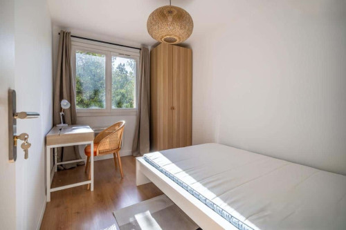 Room in Boulevard Romain Rolland, Marseille for 63 m² with 3 bedrooms - Gallery - 3