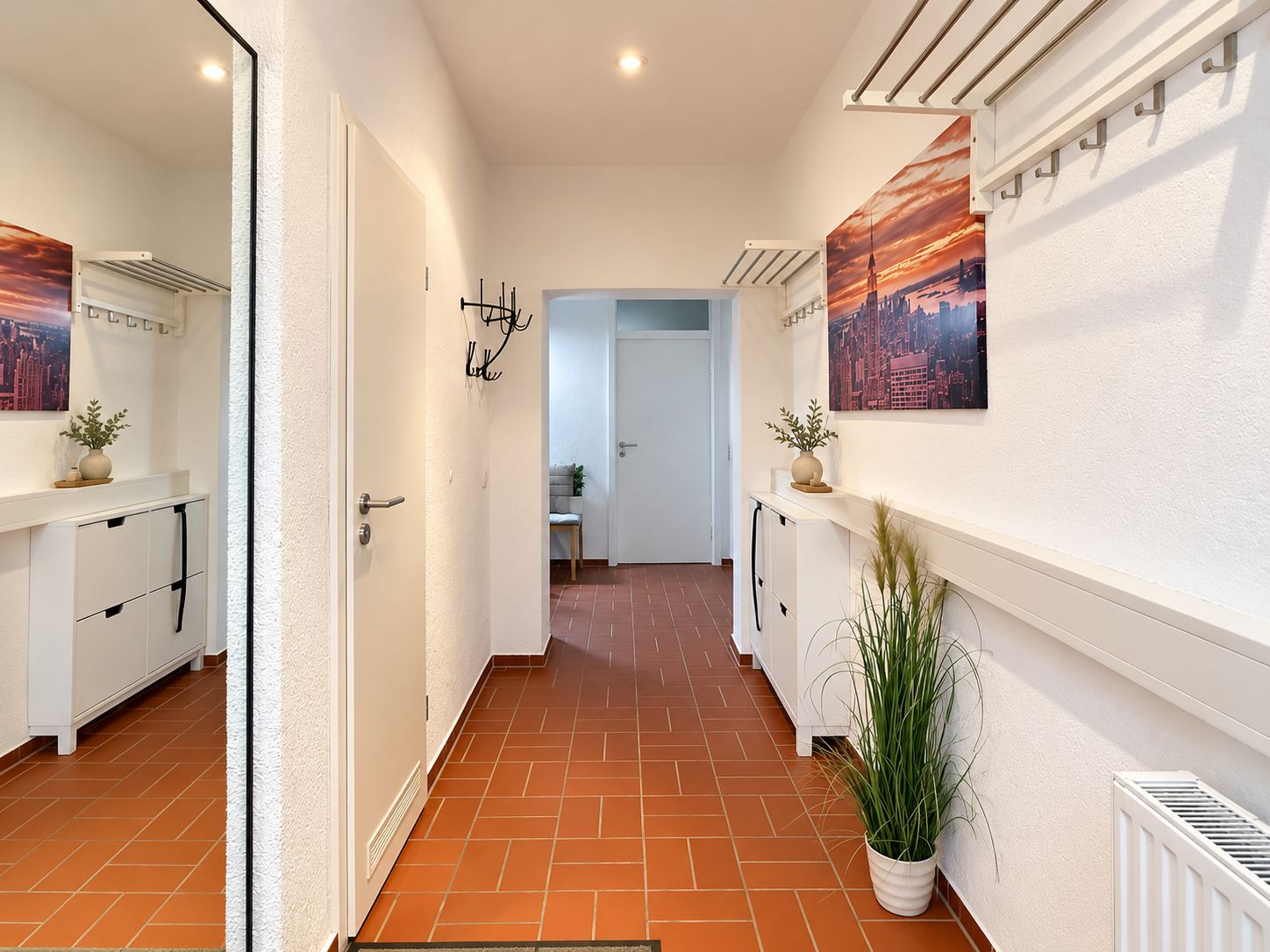 Three Separate Bedrooms In A Traditional Courtyard Property – Ideal For Colleagues Or Students - 4