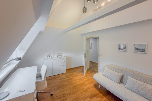 Charming, light-filled gallery apartment in Munich - Gallery - 5