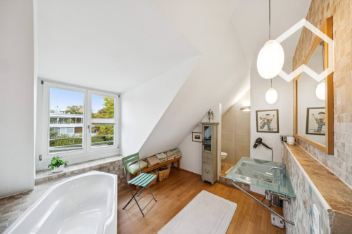 Quiet penthouse apartment with large roof terrace - Gallery - 4