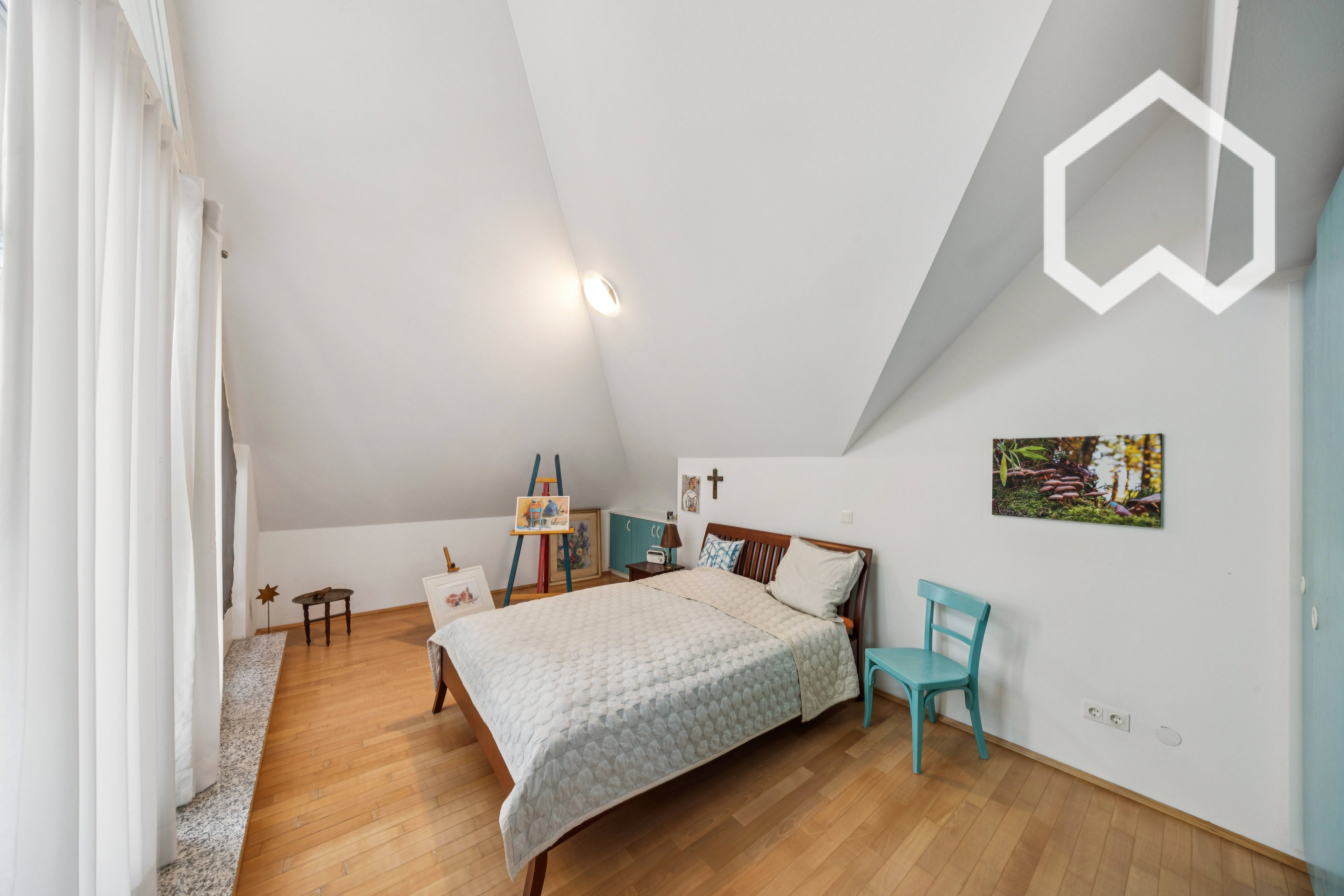 Quiet Penthouse Apartment With Large Roof Terrace - 10