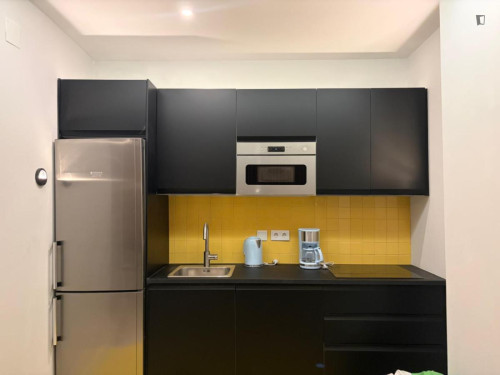 Charming 3-bedroom flat - Gallery - 10