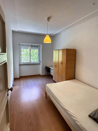 Exclusive Double Bedroom close to University Autónoma de Lisboa
