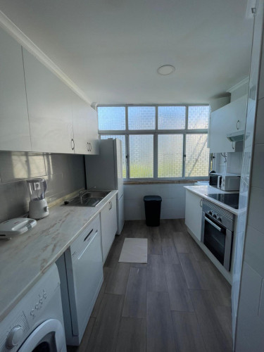 Double bedroom, with balcony, in a 4-bedroom apartment - Gallery - 5