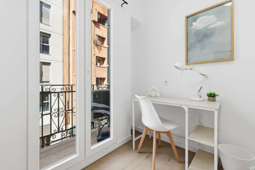 Habitación individual con balcón en el centro - Gallery - 2