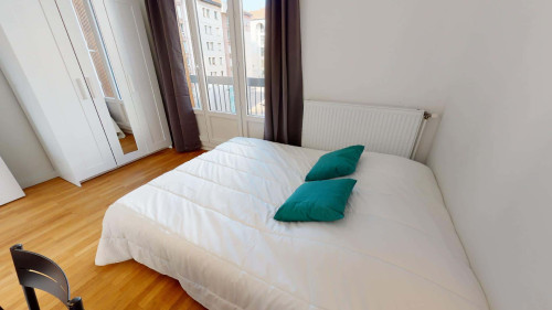 Room in Rue Delandine, Lyon for 98 m² with 6 bedrooms - Gallery - 16