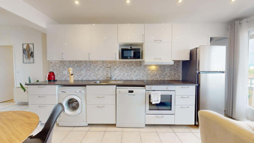 Room in Avenue Viviani, Lyon for 77 m² with 4 bedrooms - Gallery - 8