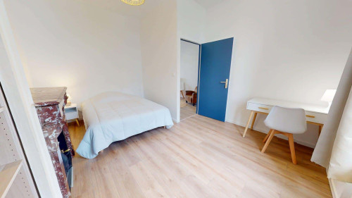 Room in Rue Croix-Barret, Lyon for 55 m² with 3 bedrooms - Gallery - 2