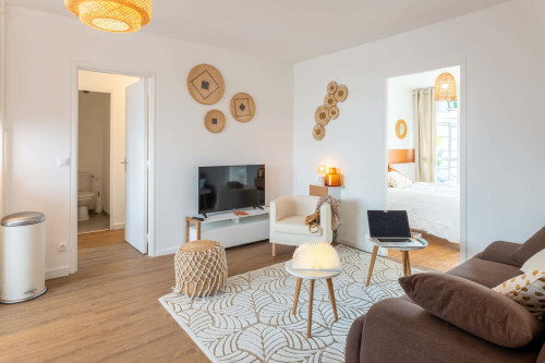 Room in Rue de Montagny, Lyon for 69 m² with 3 bedrooms - Gallery - 4