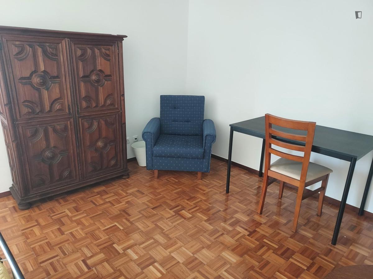 Comfy Double Bedroom Close To Monsanto National Forest Park - 4