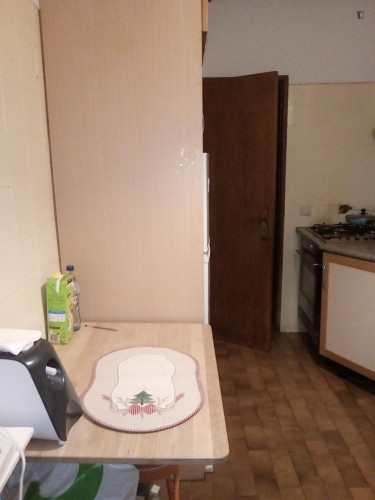 Cozy Double Bedroom close to Amadora Train Station - Gallery - 10