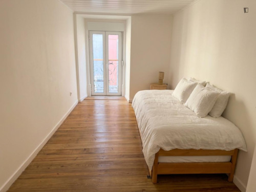 Stylish two-bedroom flat with a balcony in Rato - Gallery - 7