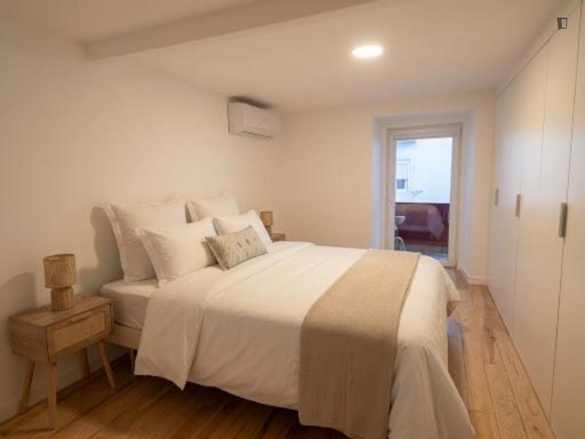 Stylish Two-Bedroom Flat With A Balcony In Rato - 7