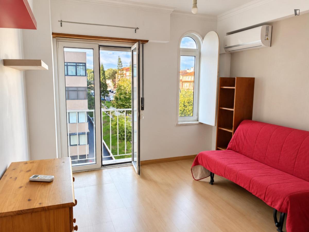 Luminous 2 Bedroom Apartment With A Balcony Close To Atlantic - University Higher Institution - 6