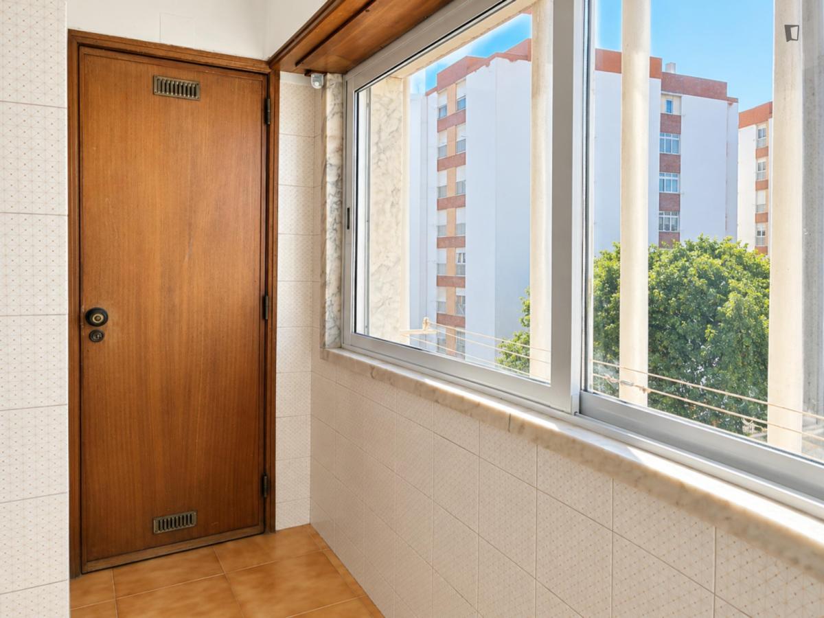 Luminous 2 Bedroom Apartment With A Balcony Close To Atlantic - University Higher Institution - 2