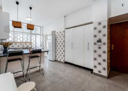 Prime Double Bedroom close to University of Lisbon - Gallery - 6