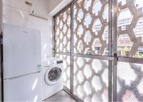 Prime Double Bedroom close to University of Lisbon - Gallery - 10