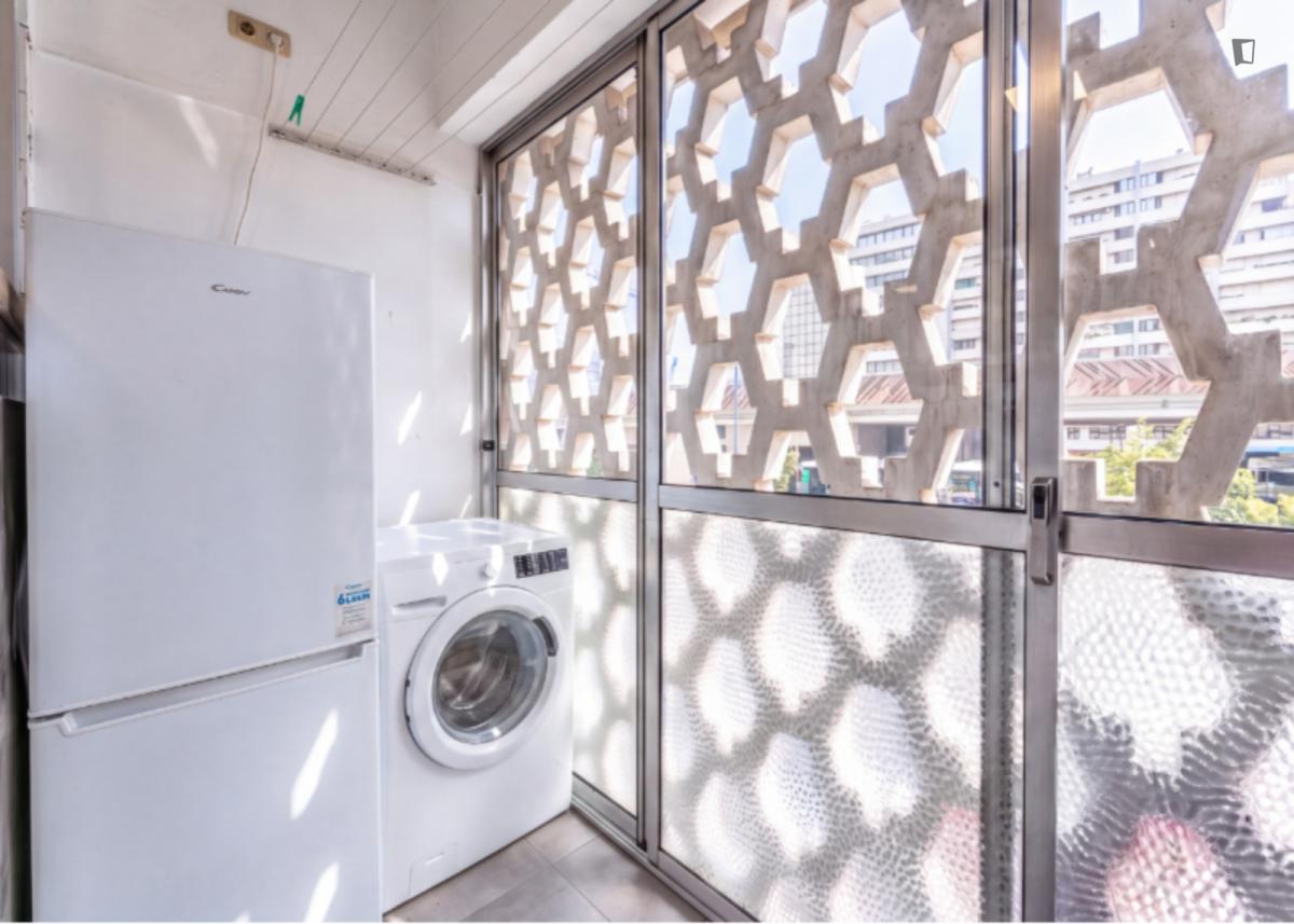 Prime Double Bedroom Close To University Of Lisbon - 2