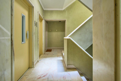 Inviting single bedroom with a balcony, in Lumiar - Gallery - 19