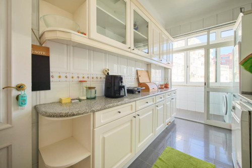 Inviting single bedroom with a balcony, in Lumiar - Gallery - 52
