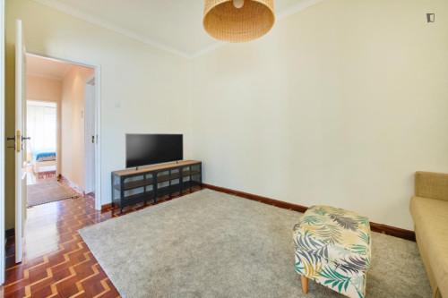 Inviting single bedroom with a balcony, in Lumiar - Gallery - 43
